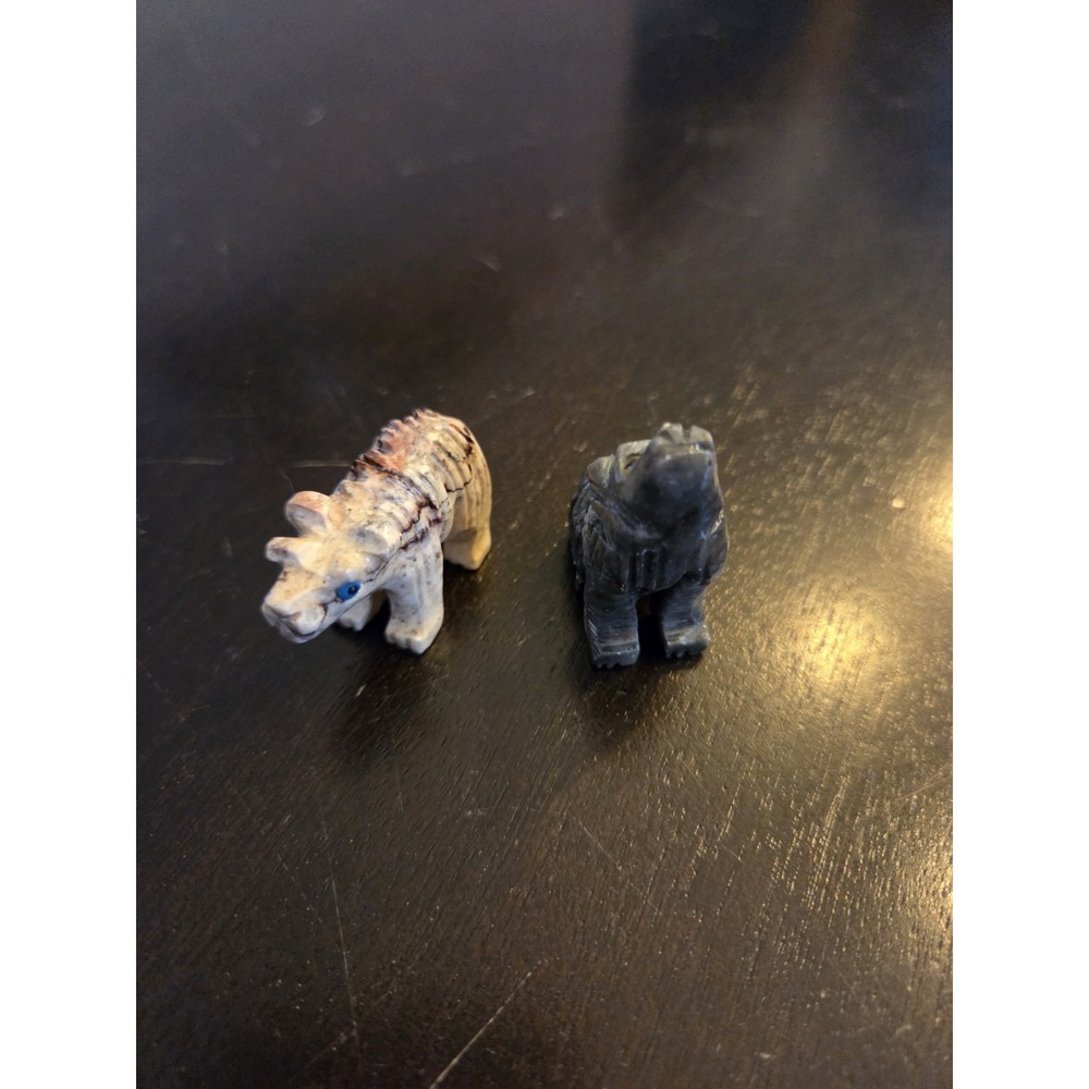 Hardcaeved Stone Wolf Trinkets - Set Of 2